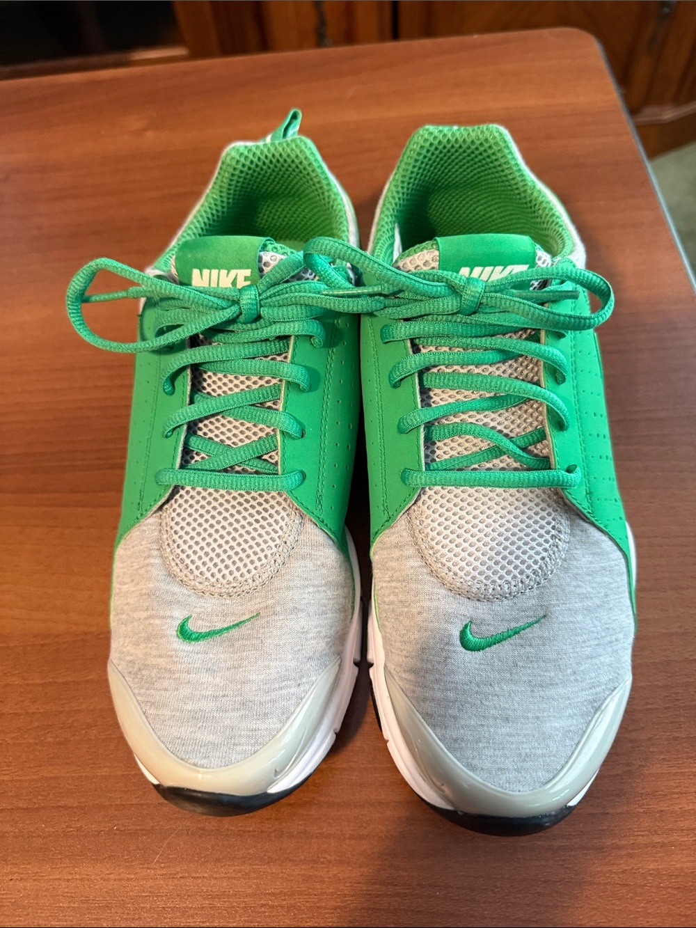 Nike Women’s Green and Heather Gray Athletic Sneakers